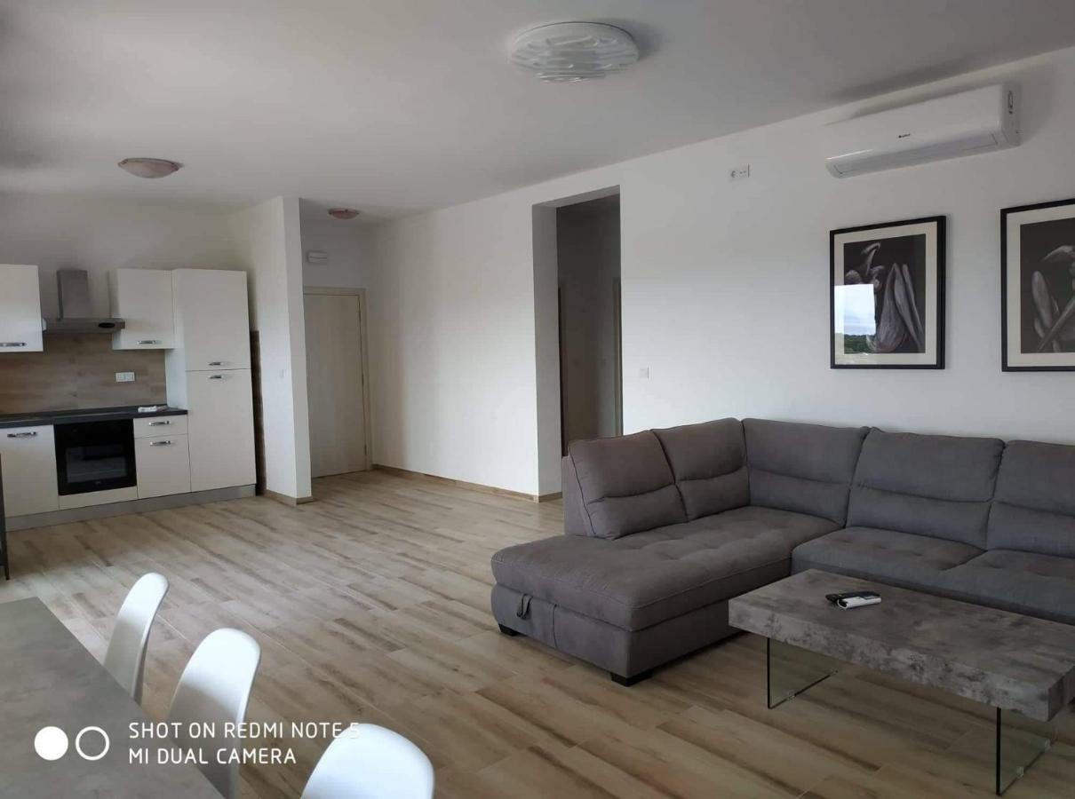Apartments Patalic 洛帕 外观 照片